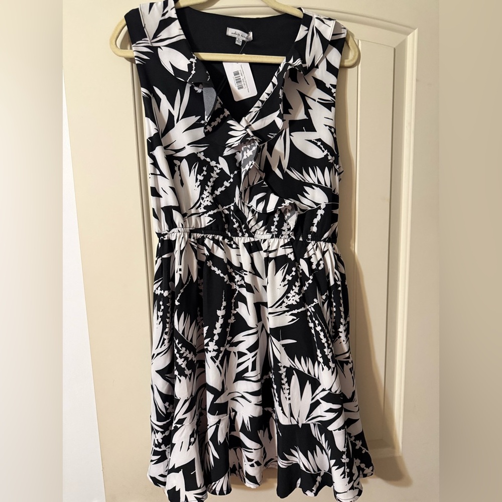 White Birch Black and White Sleeveless Dress